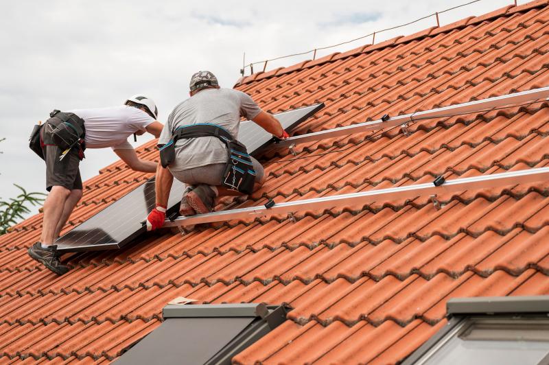Les avantages écologiques et économiques des panneaux solaires pour votre maison