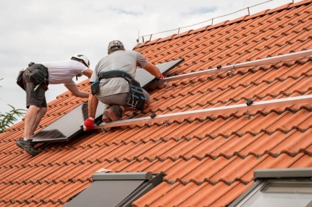 Les avantages écologiques et économiques des panneaux solaires pour votre maison